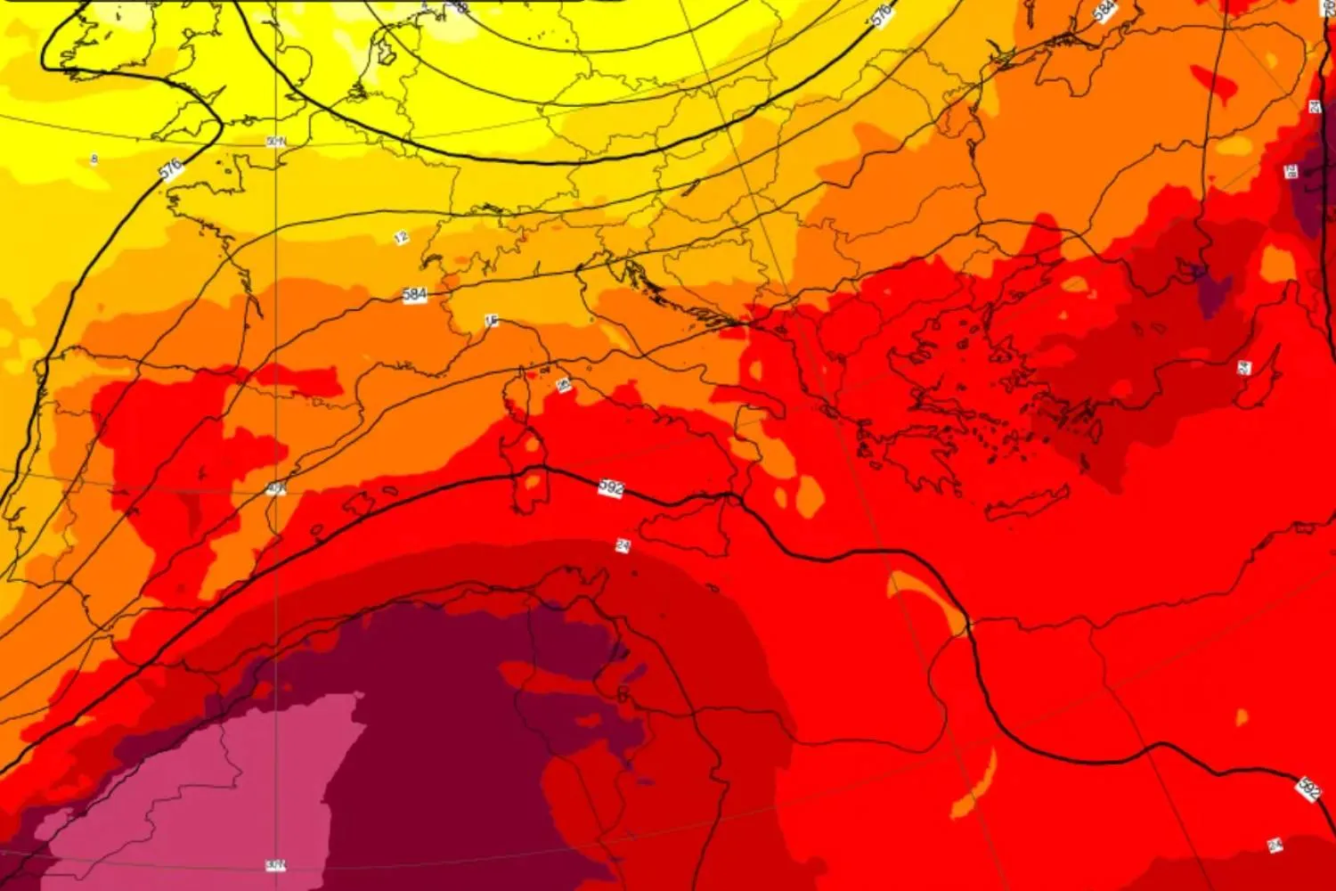 Come sarà il meteo questo weekend? Arriva l’anticiclone subtropicale con picchi di 38° C al Sud (ma non durerà molto)