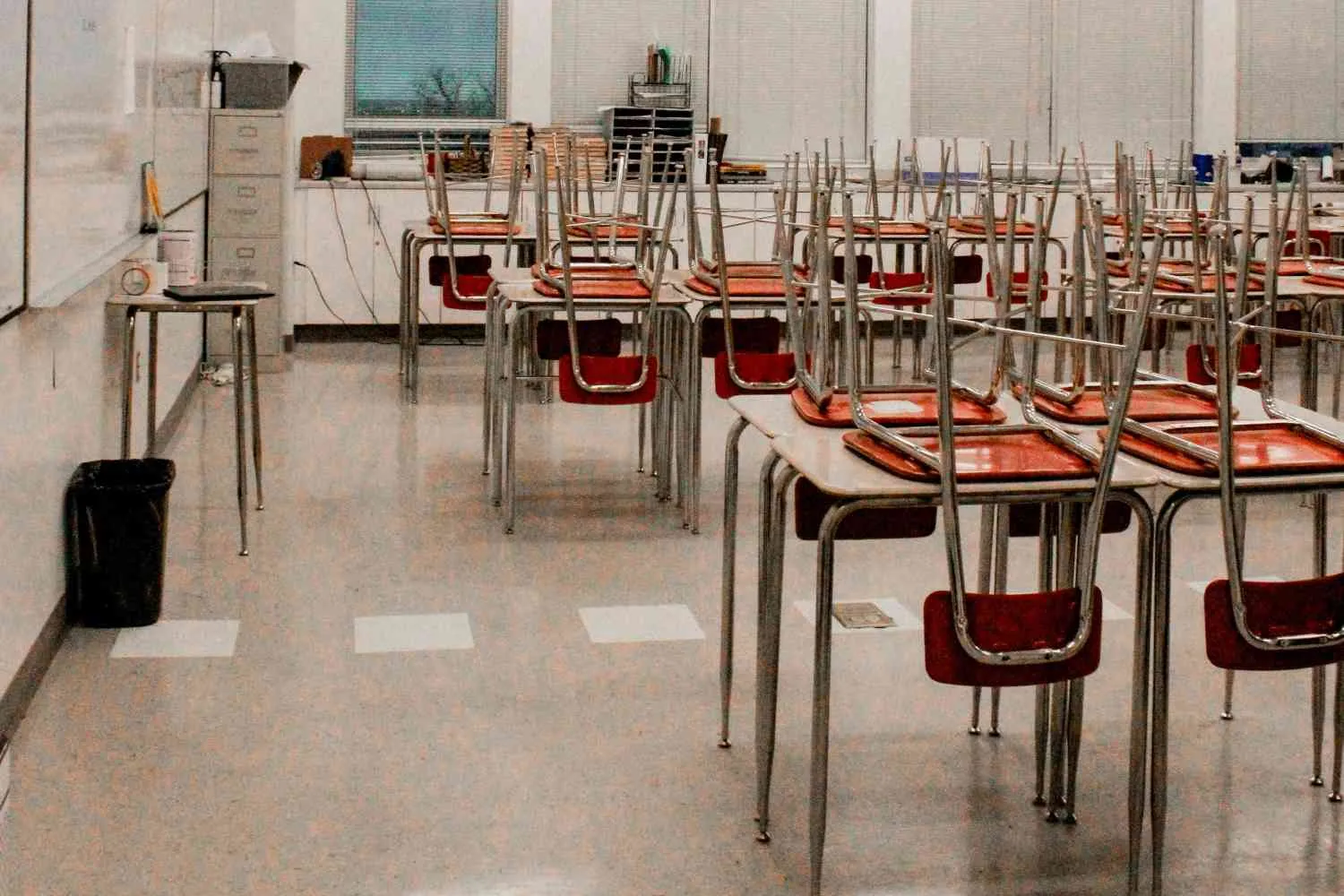 Scuola, la Corte Ue boccia l’Italia sulle assunzioni del personale ATA: “abuso dei contratti a termine”