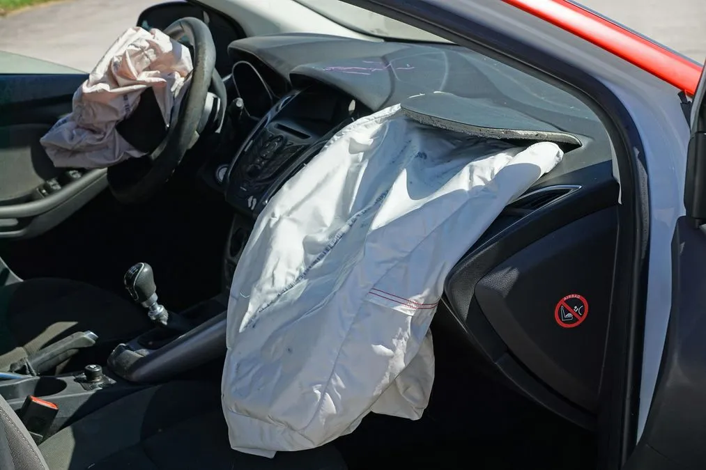 Milioni di auto a rischio: la revisione ora obbliga a sostituire l'airbag - HDmotori.it