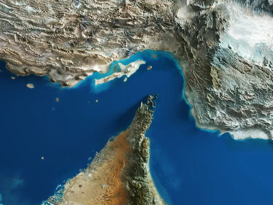 Stretto di Hormuz, camion al posto delle navi: è la soluzione alla crisi? - HDmotori.it