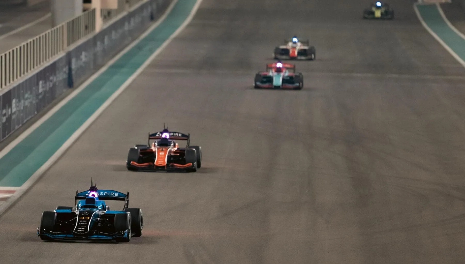 A Imola corrono le monoposto guidate dalle IA, c’è anche tecnologia italiana