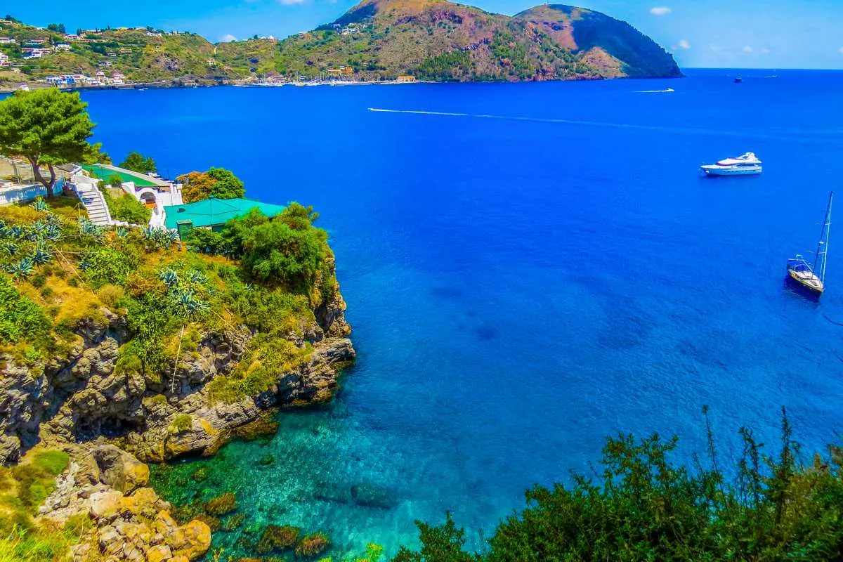 Viaggi: 2 meraviglie italiane entrano tra le 50 mete da non perdere nel 2027 secondo Lonely Planet